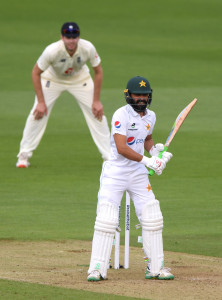 misbah younis unperturbed by fawad alam s batting stance misbah younis unperturbed by fawad alam s batting stance