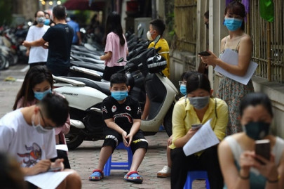 vietnam virus outbreak hits factories employing thousands in danang epicentre