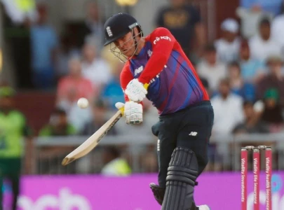 england come out on top in third t20i against pakistan to clinch series