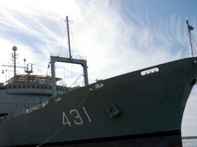 us warship sails through taiwan strait