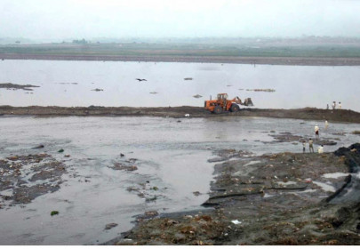 ancient ruins of bridge discovered at river ravi
