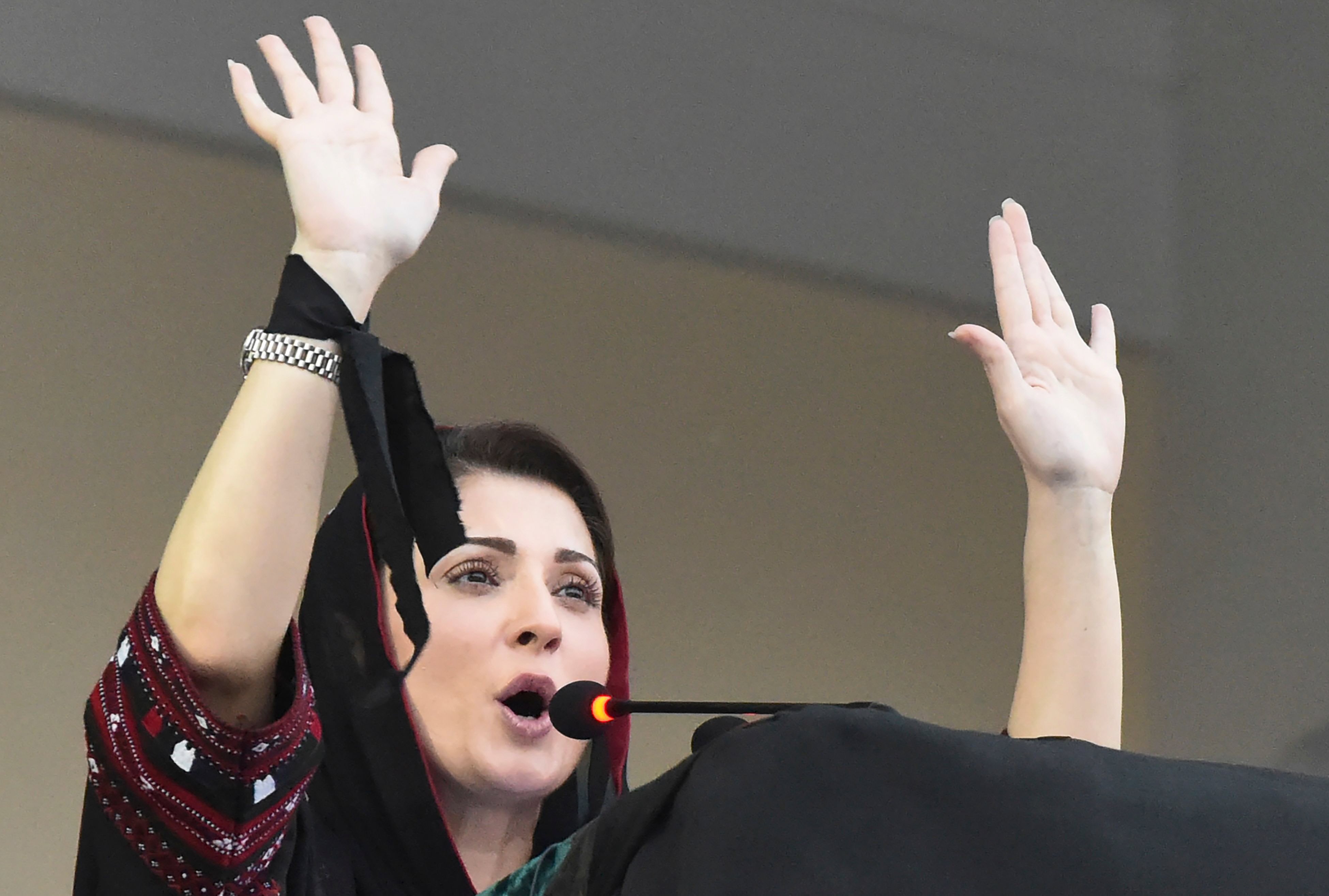 maryam nawaz addresses a gathering during an anti government protest rally in quetta photo afp