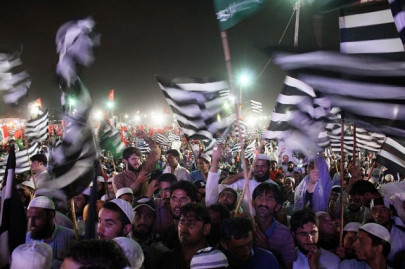 opposition parties put on a show in peshawar opposition parties put on a show in peshawar