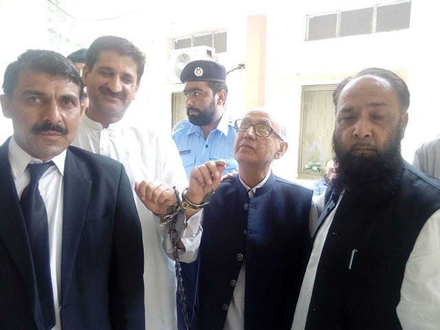 irfan siddiqui adviser to former prime minister nawaz sharif arrested in islamabad photo express irfan siddiqui adviser to former prime minister nawaz sharif arrested in islamabad photo express