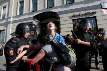 un decries russian use of force against protesters
