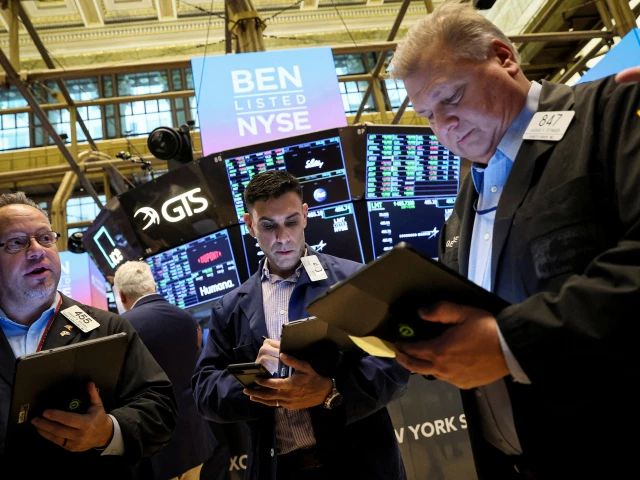 traders work on the floor of the new york stock exchange nyse in new york city us photo reuters
