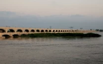 makeshift dam at sukkur barrage washed away contractor blamed