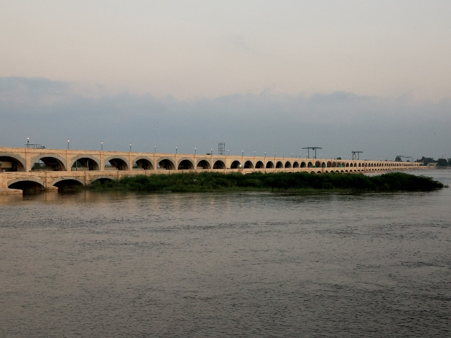 IRSA approves 15pc early Kharif water shortfall for 2026