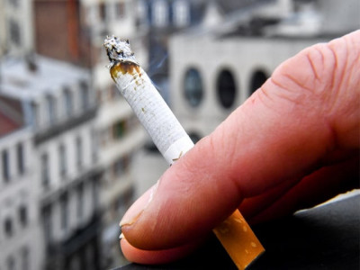 french youths robbed after smoking poisoned cigarettes french youths robbed after smoking poisoned cigarettes