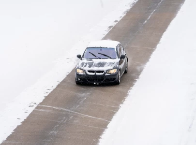 historic us winter storm grounds flights knocks out power across 17 states