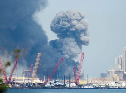 iran targets us bases in bahrain qatar kuwait and uae after american israeli strikes