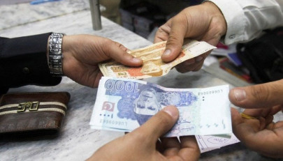 fbr moves to bring small traders into tax net