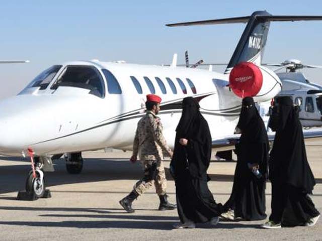 saudi arabia allows women to travel without male guardian approval