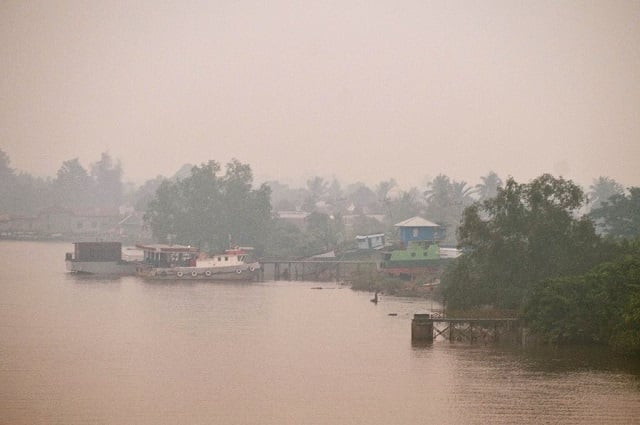 the kapuas river flows through the indonesian part of borneo island photo afp the kapuas river flows through the indonesian part of borneo island photo afp
