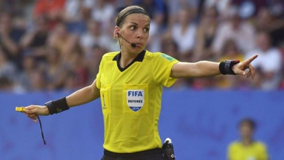 stephanie frappart female to referee uefa super cup stephanie frappart female to referee uefa super cup
