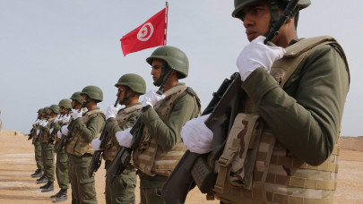 tunisia kills two militants in military operation