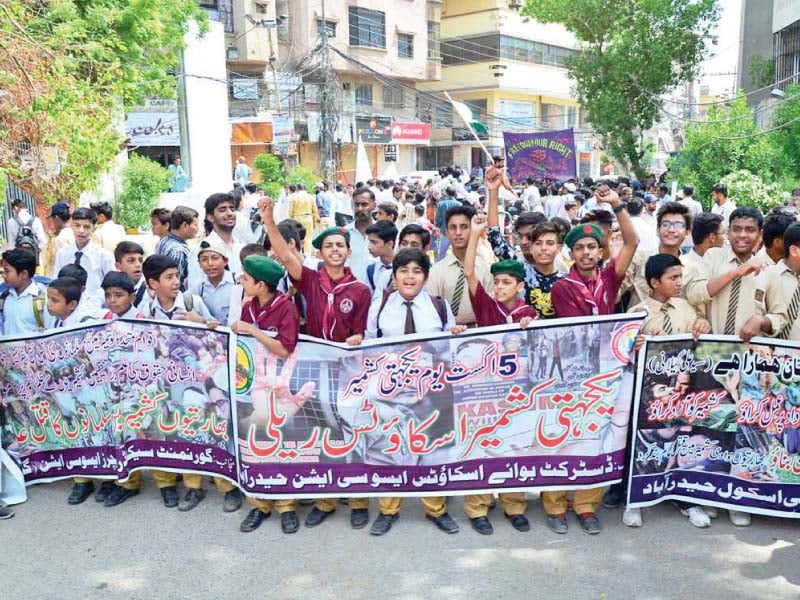 people of sindh took to the streets on monday to show solidarity with the people of indian occupied kashmir photos online app