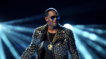 singer r kelly charged with soliciting sex from minor singer r kelly charged with soliciting sex from minor
