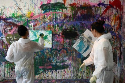 paint relief singaporeans make messy art to de stress
