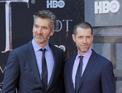 game of thrones showrunners ink massive netflix deal