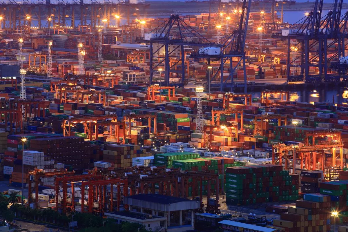 us set to impose 10 tariffs on remaining 300 billion chinese imports photo reuters us set to impose 10 tariffs on remaining 300 billion chinese imports photo reuters