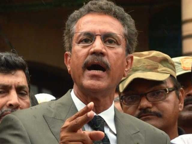 waseem akhtar appeals supreme court to take notice of the deaths in karachi waseem akhtar appeals supreme court to take notice of the deaths in karachi