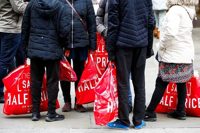 shoppers during the boxing day sales on oxford street in central london britain december 26 2018 photo reuters shoppers during the boxing day sales on oxford street in central london britain december 26 2018 photo reuters
