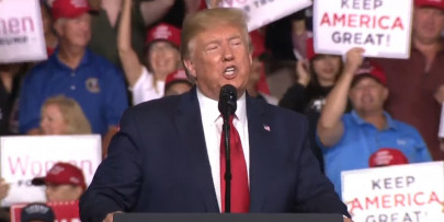 donald trump accidentally fat shames a supporter during rally donald trump accidentally fat shames a supporter during rally