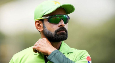 hafeez in no mood to retire hafeez in no mood to retire