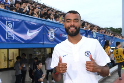 ashley cole calls time on trophy laden career ashley cole calls time on trophy laden career
