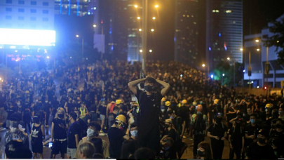hong kong protesters throng streets peacefully in pouring rain hong kong protesters throng streets peacefully in pouring rain