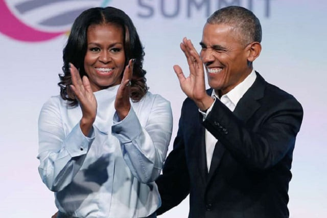 former us president barack obama and former first lady michelle obama at the obama foundation summit in chicago illinois on october 31 2017 photo afp former us president barack obama and former first lady michelle obama at the obama foundation summit in chicago illinois on october 31 2017 photo afp