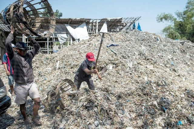 indonesia 039 s plastic waste imports have soared in the past few years jumping from 10 000 tons per month in late 2017 to 35 000 tons per month by late last year according to greenpeace photo afp