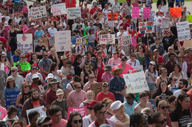 women 039 s reproductive rights defenders gathered in montgomery as well as in birmingham anniston and huntsville to denounce the quot alabama human life protection act quot or hb314 which virtually outlaws terminations of pregnancy photo afp