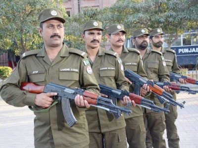 police to spend rs1 108b on green uniforms
