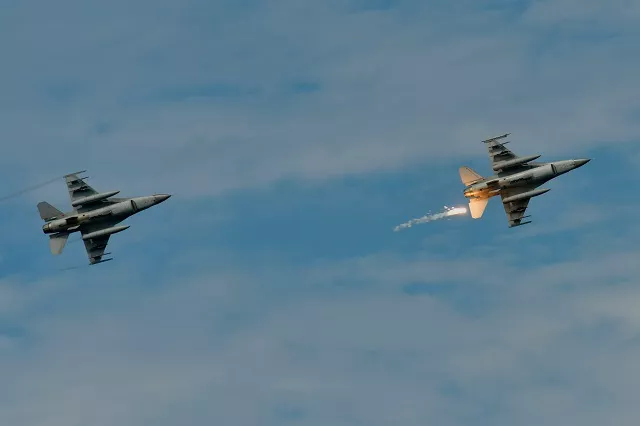 in this file photo taken on may 30 2019 a us made f 16 fighter jet launches a flare during the 35th quot han kuang quot han glory military drill in southern taiwan 039 s pingtung county photo afp in this file photo taken on may 30 2019 a us made f 16 fighter jet launches a flare during the 35th quot han kuang quot han glory military drill in southern taiwan 039 s pingtung county photo afp