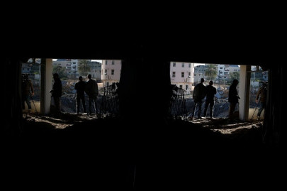 israel strikes hamas base after new rocket attacks army