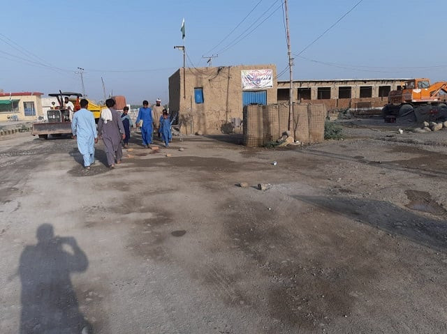 dera ismail khan check post photo express news