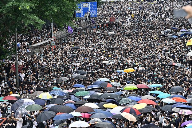 the past three weeks have seen a surge in violence used by both protesters and police who have repeatedly fired rubber bullets and tear gas to disperse projectile throwing crowds photo afp