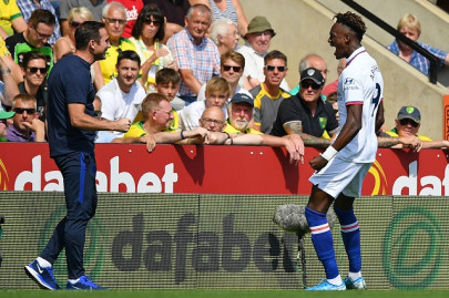 abraham double fires chelsea to first win of frank s era abraham double fires chelsea to first win of frank s era