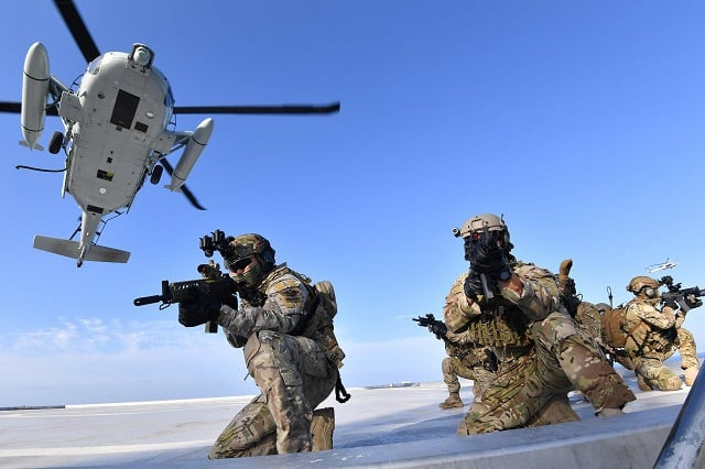 south korean navy 039 s special forces participating in a military drill re named quot east sea territory defence training quot at the easternmost islets of dokdo photo afp