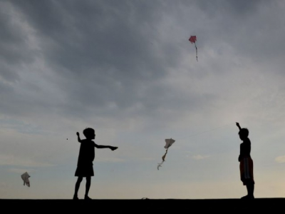 indian girl s throat slit in spate of deadly kite accidents indian girl s throat slit in spate of deadly kite accidents