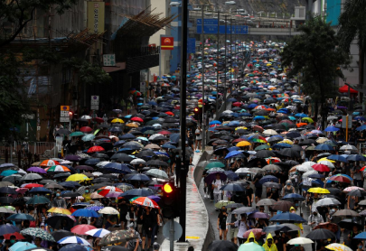 hong kong police again fire tear gas as protesters regroup hong kong police again fire tear gas as protesters regroup