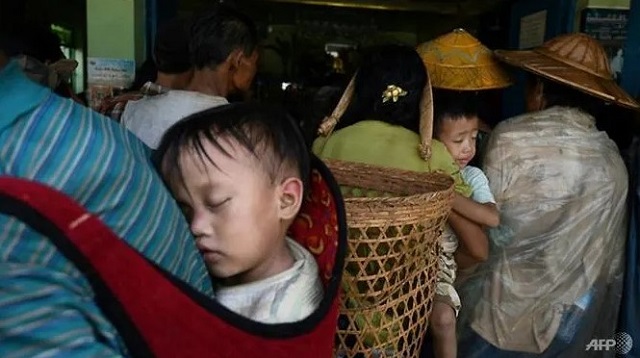 local civil society organisations in kutkai in myanmar 039 s shan state say more than 2 000 people have been displaced by conflict photo afp