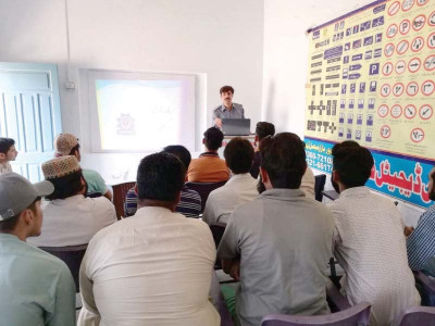 faisalabad traffic police continues awareness campaign faisalabad traffic police continues awareness campaign