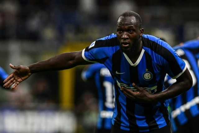 the 26 year old turned and took a bow in front of the jubilant inter fans among the 65 000 crowd photo afp the 26 year old turned and took a bow in front of the jubilant inter fans among the 65 000 crowd photo afp