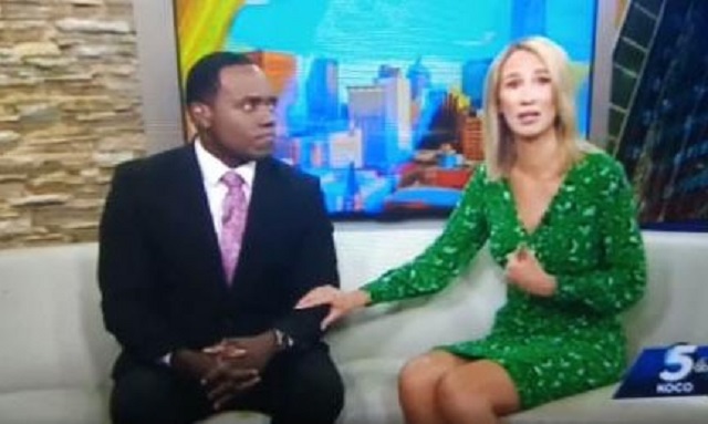 us news anchor apologises after comparing black colleague to ape