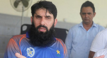 misbah seeks hefty paycheck from pcb misbah seeks hefty paycheck from pcb