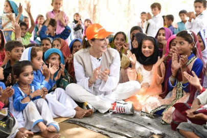 mehwish hayat named one of five muslim women changing the world by international magazine mehwish hayat named one of five muslim women changing the world by international magazine