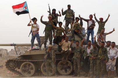 fighting between yemen government forces separatists restarts in aden residents fighting between yemen government forces separatists restarts in aden residents